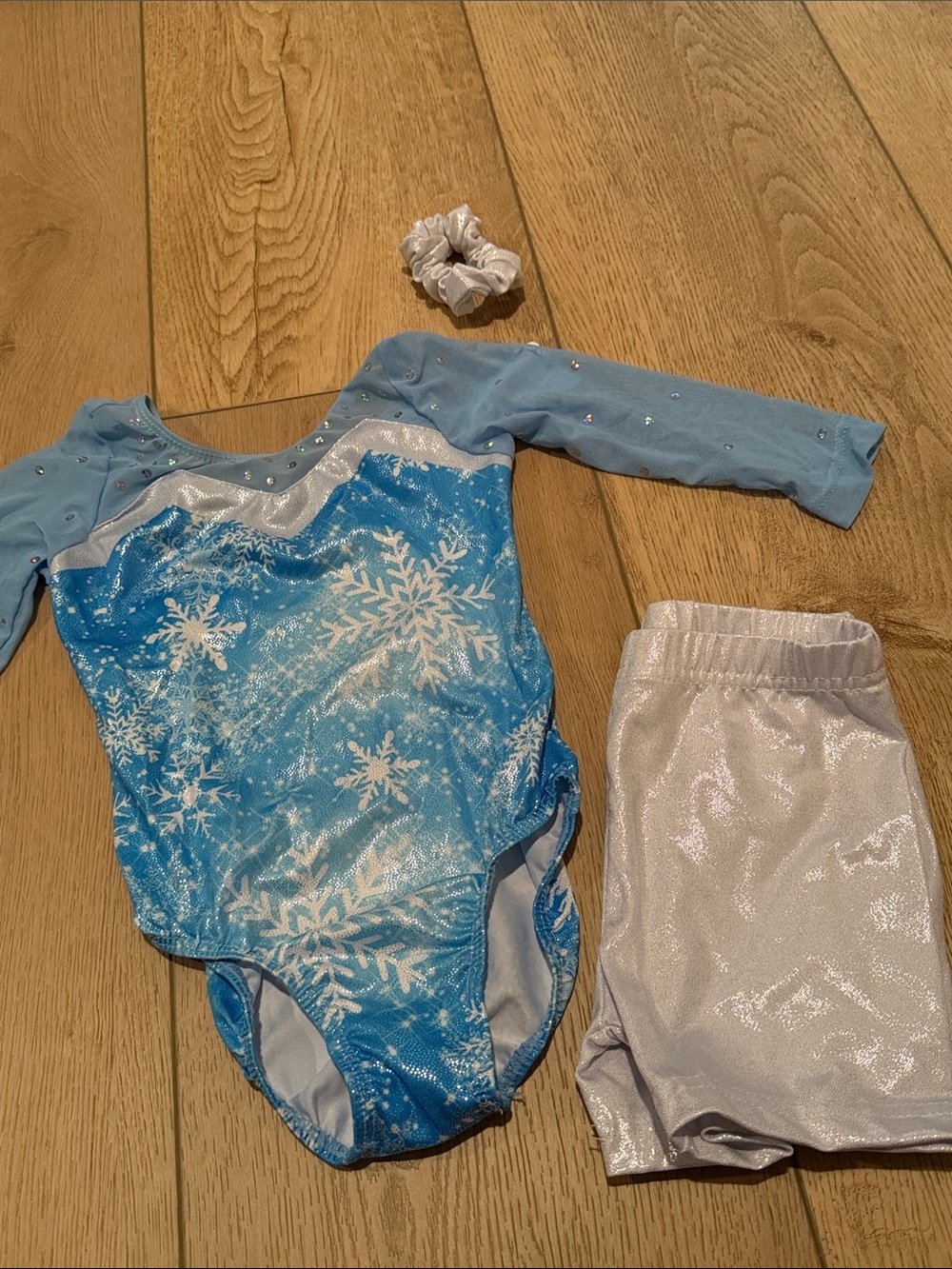 Kids matching leotard set with shorts. NWT